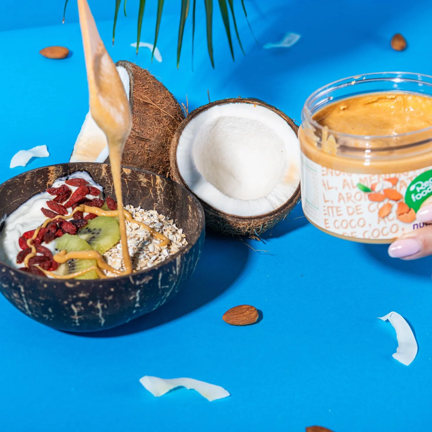 Crème de noix de coco 1 kg nut&me | A base de noix de coco et d'amandes | Faible teneur en glucides | Sans lactose|Sans gluten | Coconut | Pack 4 x 250 g