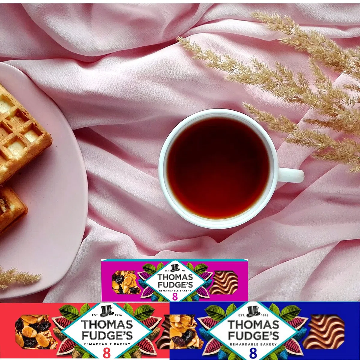 Florentines au chocolat au lait Fudges (152 g) regroupées de caramels salés (152 g) et de florentines au chocolat noir (152 g)